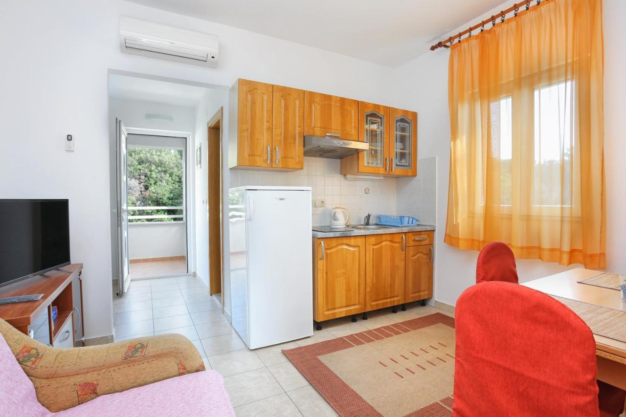 Apartments By The Sea Seget Vranjica, Trogir - 13771 Extérieur photo