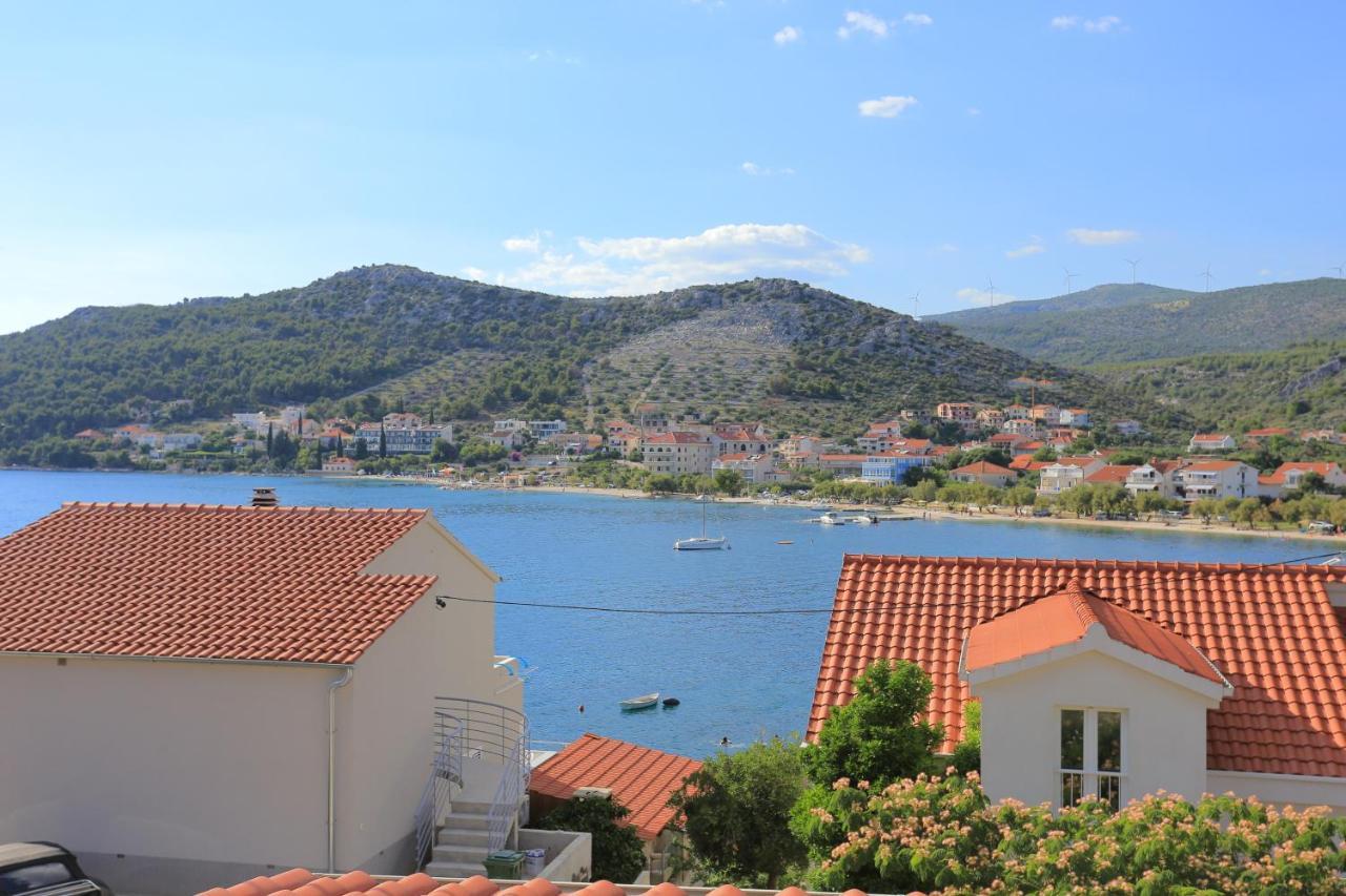 Apartments By The Sea Seget Vranjica, Trogir - 13771 Extérieur photo